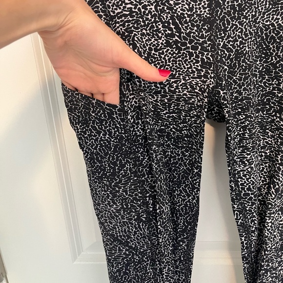 LULU LEMON 6 running legging - Picture 3 of 4